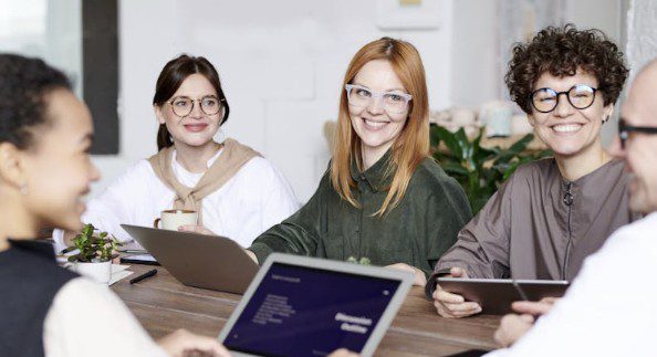 Impuesto sociedades ajusta de nuevo